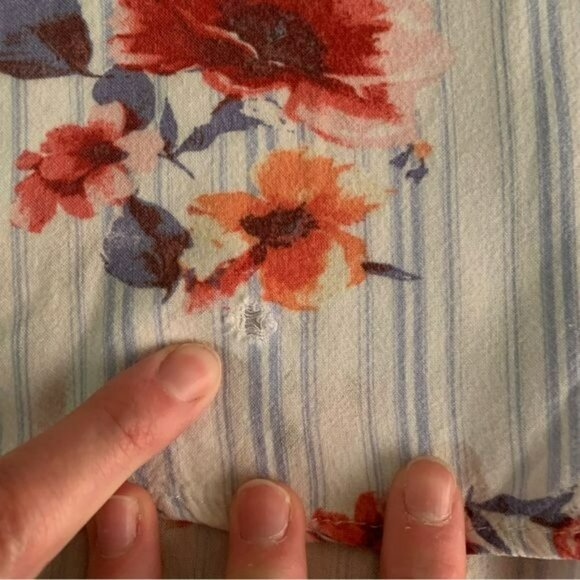 Red by BKE womens blue and white striped short sleeve top with Fred flowers -L - Picture 4 of 9